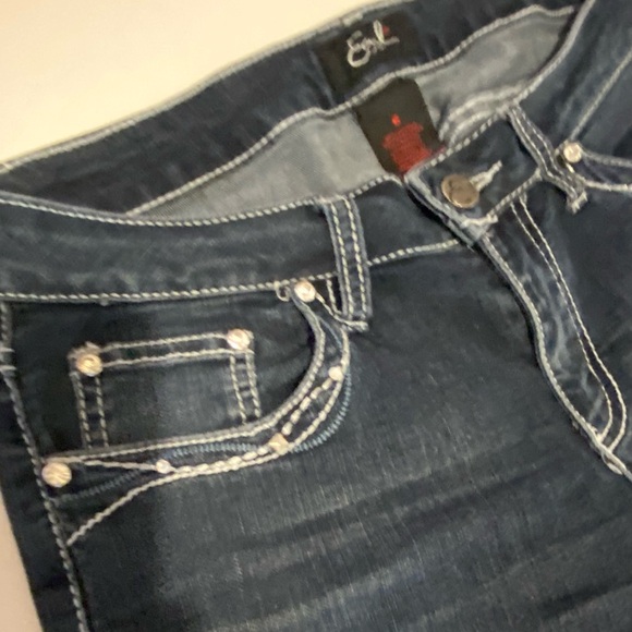 Earl Jeans Capris Size 6 Like New - Picture 4 of 9